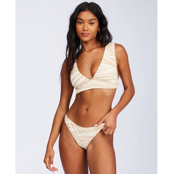 🔥🔥BILLABONG - WILD PLUNGE TANGA SET🔥🔥 - Picture 3 of 9